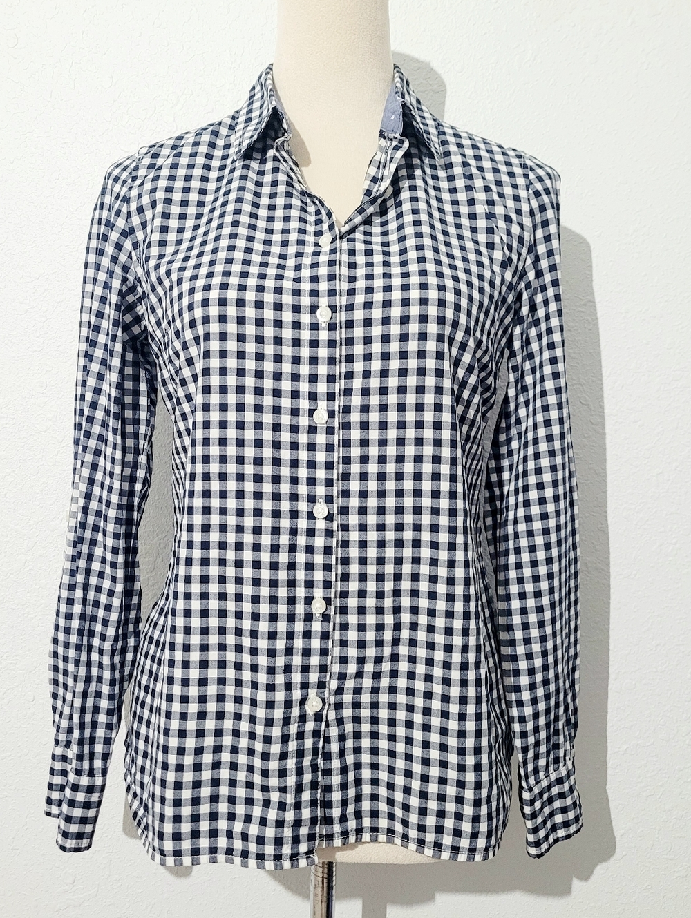 Tommy Hilfiger Classic Fit Gingham Shirt Women Size Small Blue White 100% Cotton - Picture 2 of 11